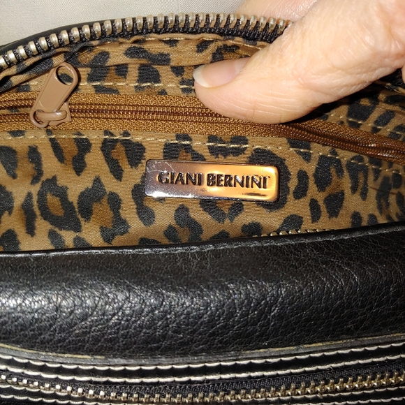 Giani Bernini black pebbled leather bag EUC - Picture 9 of 9